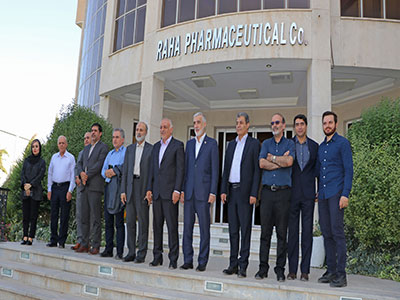 بازدید معاون وزیر بهداشت از شرکت داروسازی رها