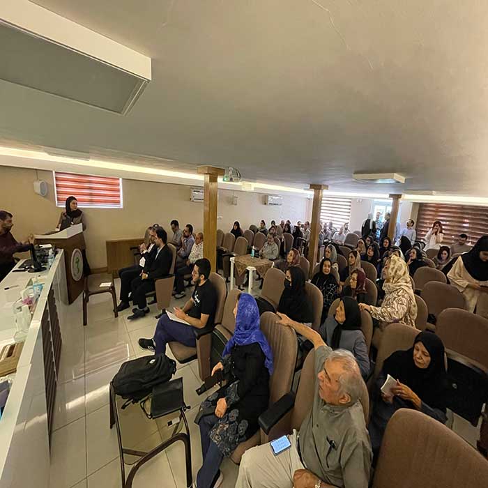 حضور شرکت داروسازی رها در برنامه بازآموزی داروسازان اصفهان